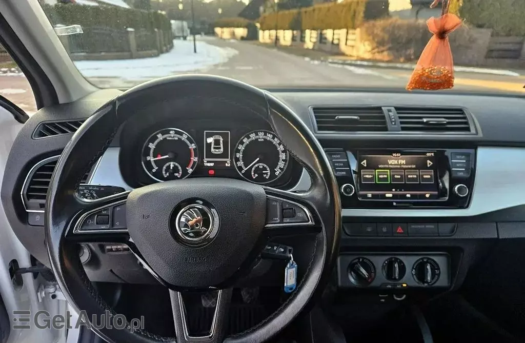 SKODA Fabia 
