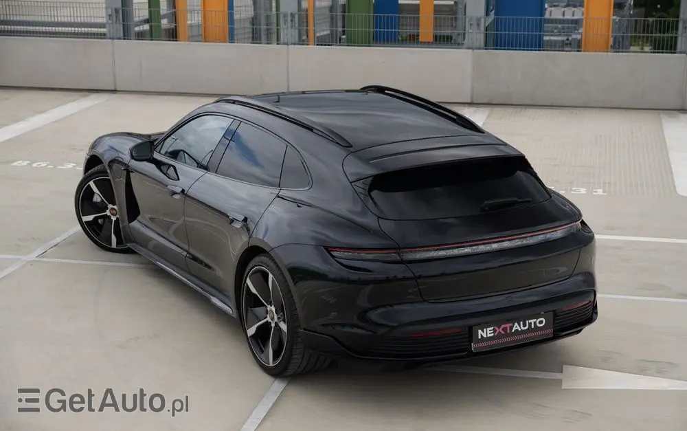 PORSCHE Taycan Turbo