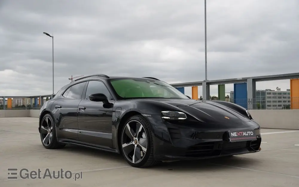 PORSCHE Taycan Turbo