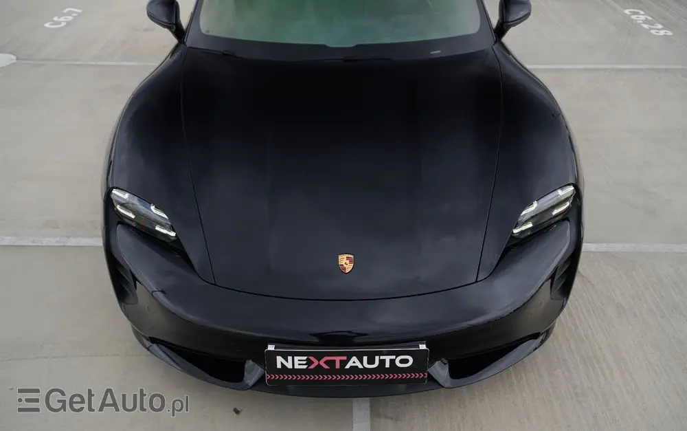 PORSCHE Taycan Turbo