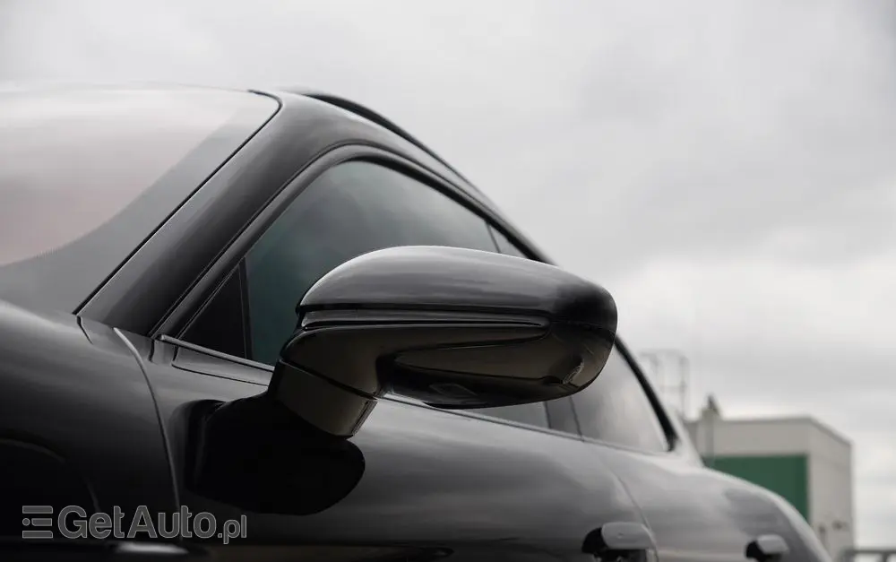 PORSCHE Taycan Turbo