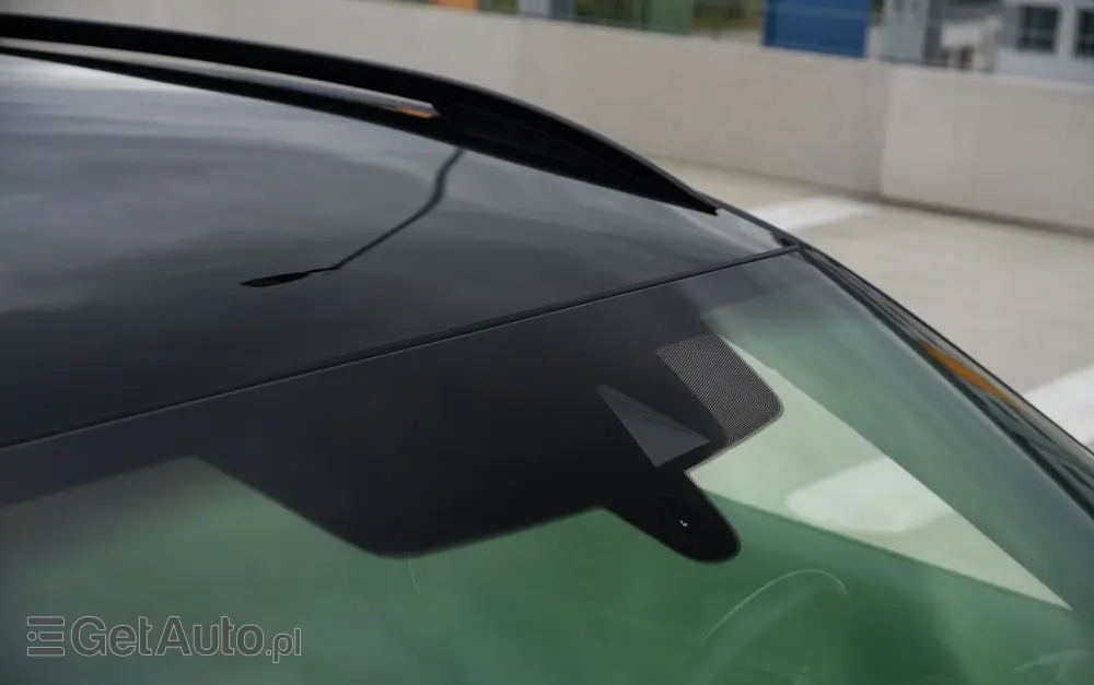 PORSCHE Taycan Turbo