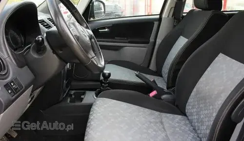 SUZUKI SX4 