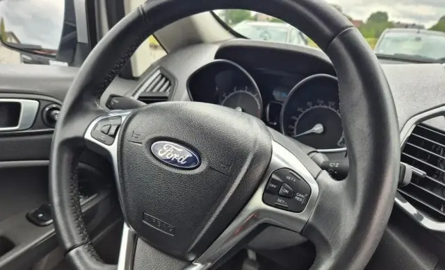 FORD EcoSport 