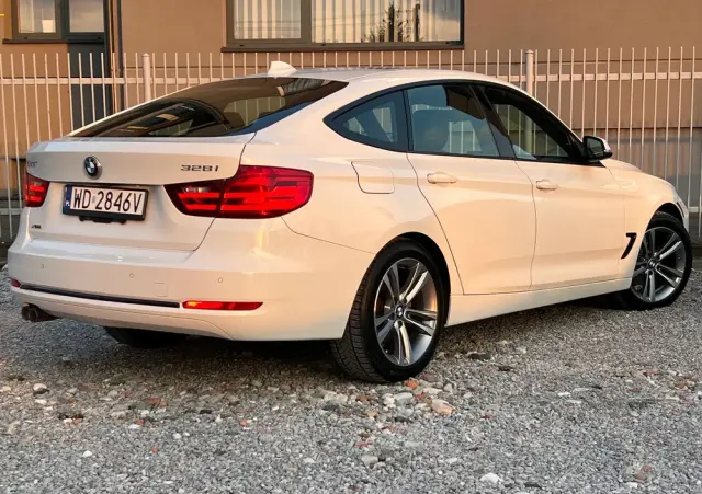BMW 3GT 328i xDrive Sport-Aut Sport Line