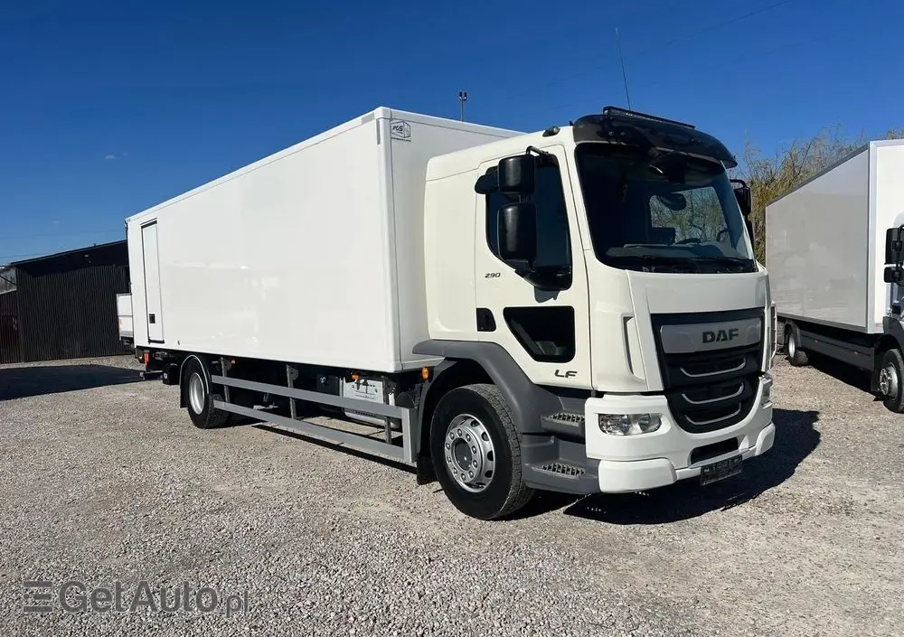 DAF LF 290 / Chłodnia / Euro 6 / Winda / 
