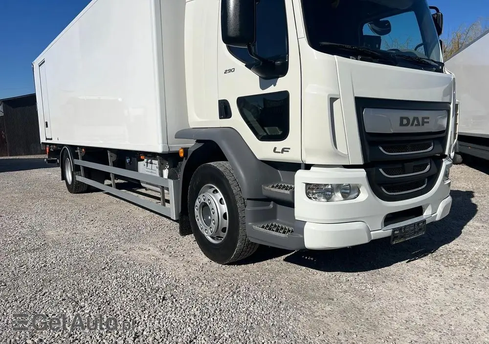 DAF LF 290 / Chłodnia / Euro 6 / Winda / 