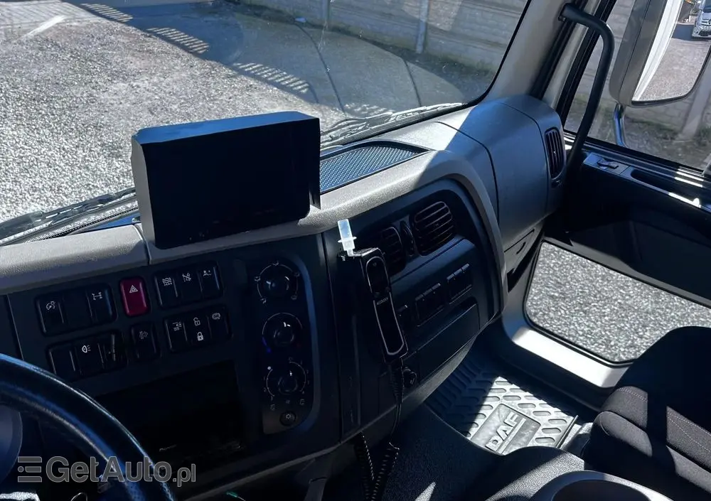 DAF LF 290 / Chłodnia / Euro 6 / Winda / 