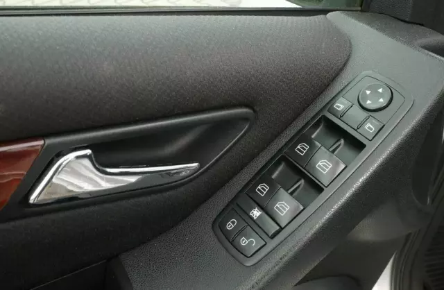 MERCEDES-BENZ Klasa A 