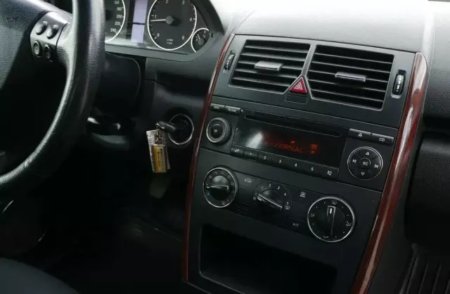 MERCEDES-BENZ Klasa A 