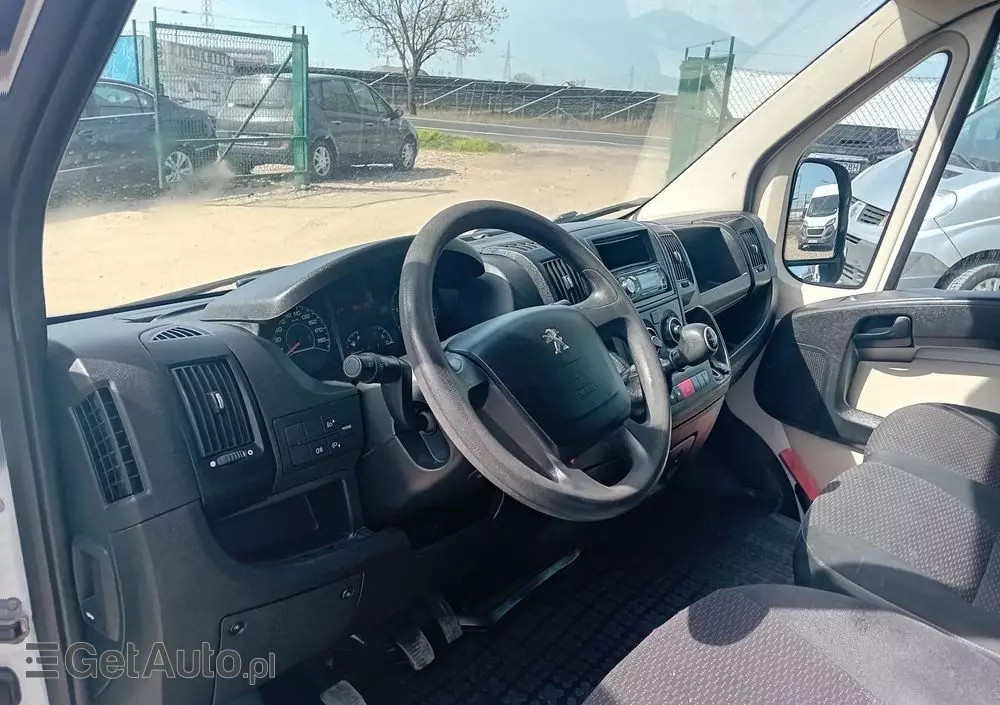 PEUGEOT Boxer Brygadówka 