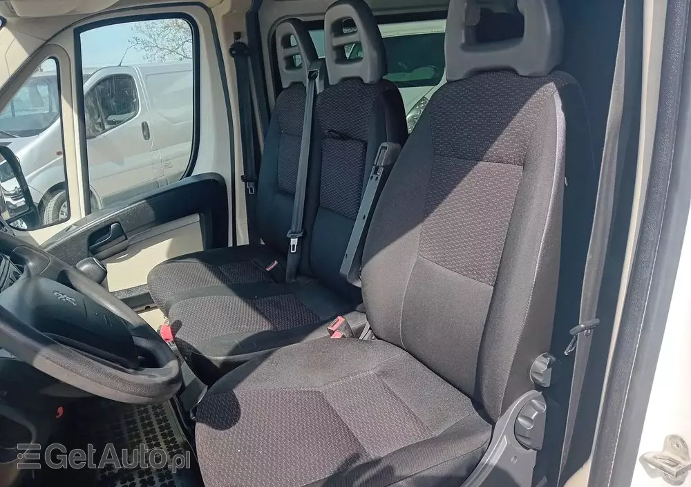 PEUGEOT Boxer Brygadówka 