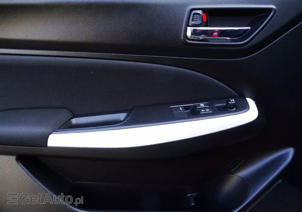 SUZUKI Swift 1.2 Premium Plus