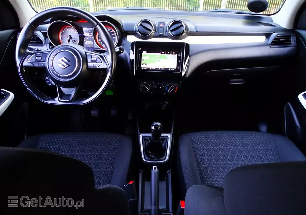 SUZUKI Swift 1.2 Premium Plus