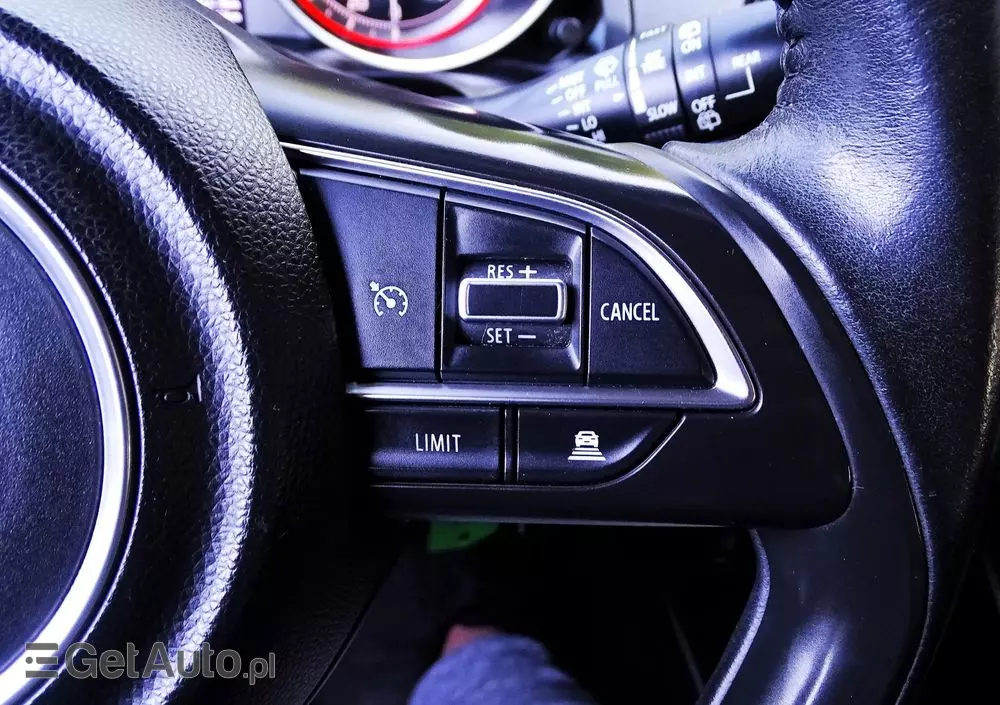 SUZUKI Swift 1.2 Premium Plus