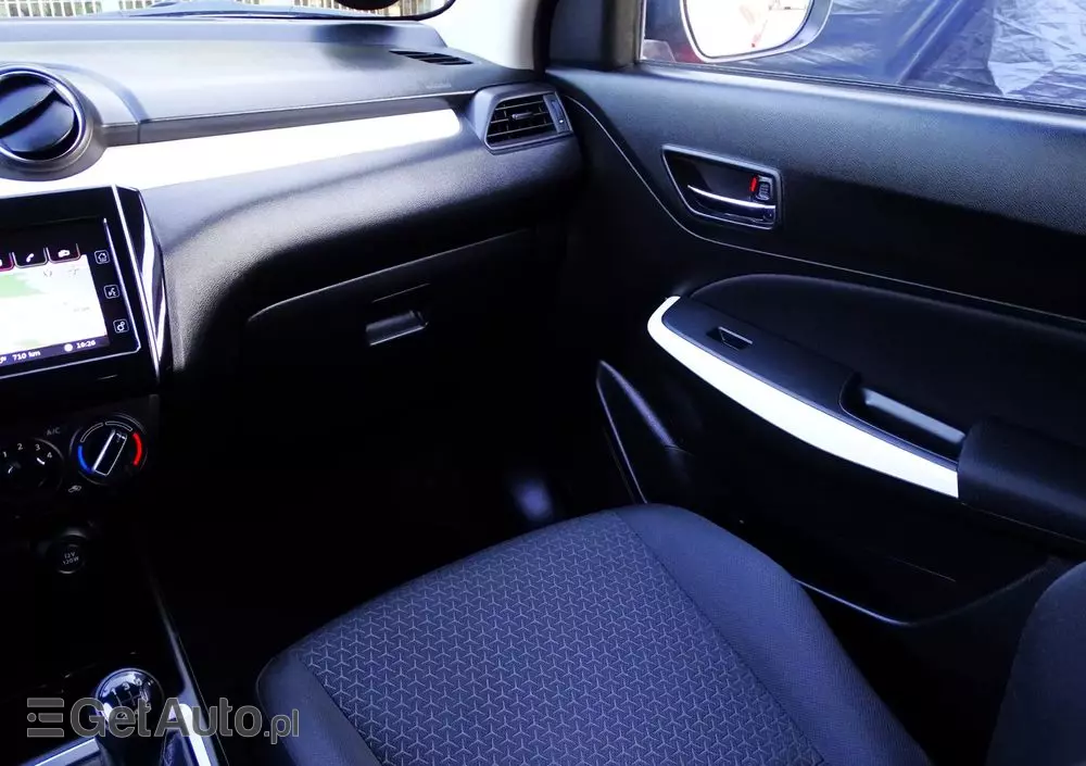 SUZUKI Swift 1.2 Premium Plus