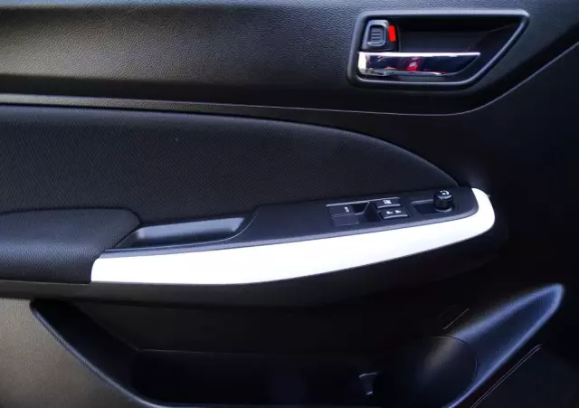 SUZUKI Swift 1.2 Premium Plus