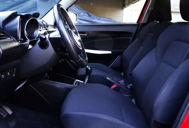 SUZUKI Swift 1.2 Premium Plus