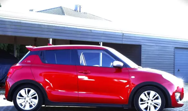 SUZUKI Swift 1.2 Premium Plus