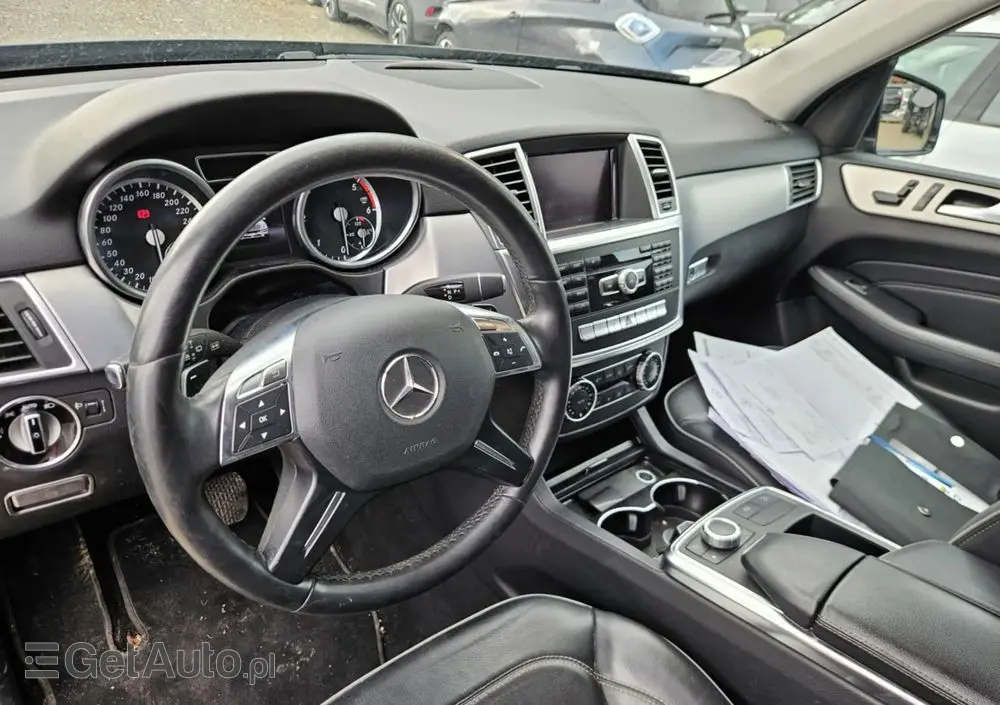 MERCEDES-BENZ ML 350 BlueTEC 4MATIC 7G-TRONIC Edition 1