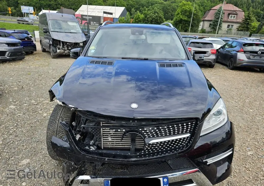 MERCEDES-BENZ ML 350 BlueTEC 4MATIC 7G-TRONIC Edition 1