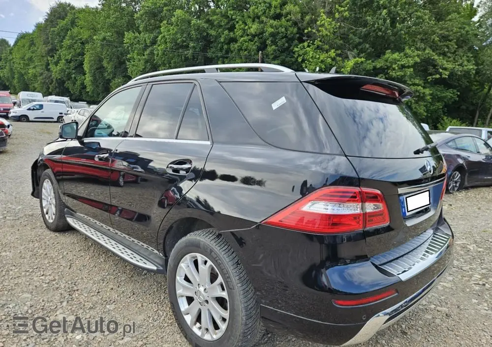 MERCEDES-BENZ ML 350 BlueTEC 4MATIC 7G-TRONIC Edition 1