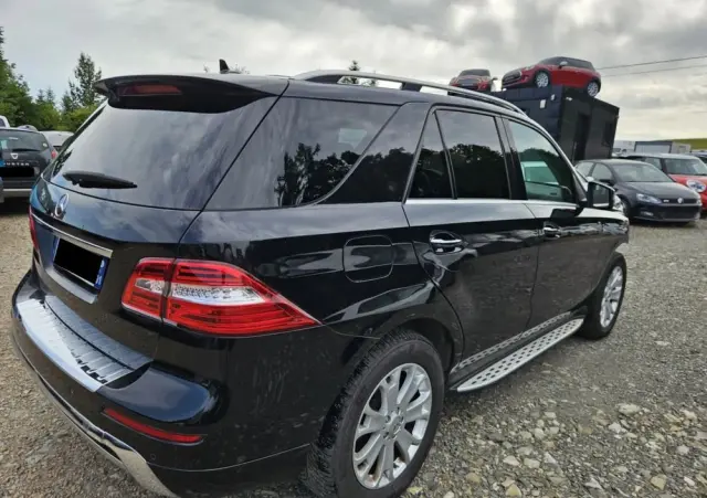 MERCEDES-BENZ ML 350 BlueTEC 4MATIC 7G-TRONIC Edition 1