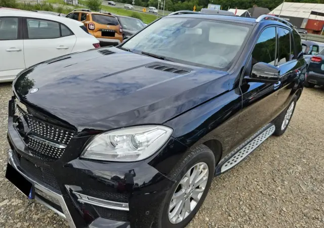 MERCEDES-BENZ ML 350 BlueTEC 4MATIC 7G-TRONIC Edition 1