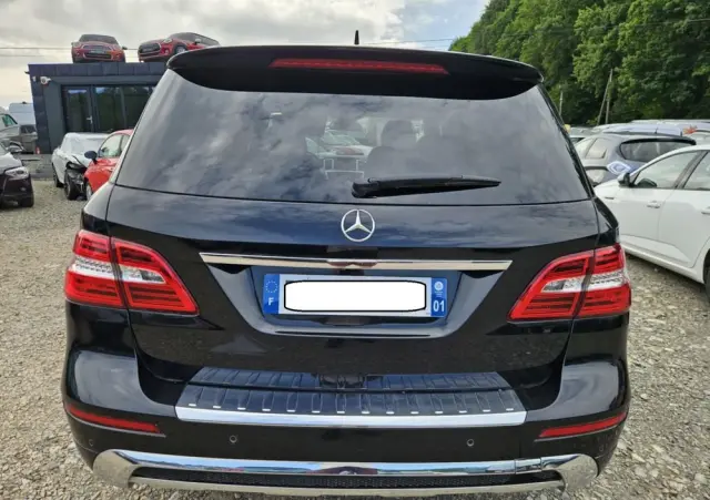 MERCEDES-BENZ ML 350 BlueTEC 4MATIC 7G-TRONIC Edition 1
