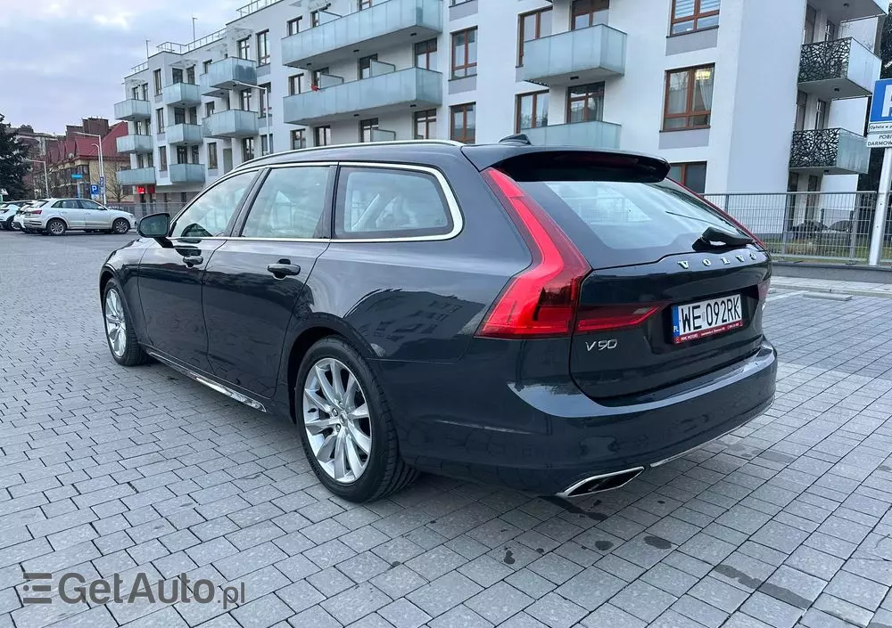 VOLVO V90 D5 AWD Momentum