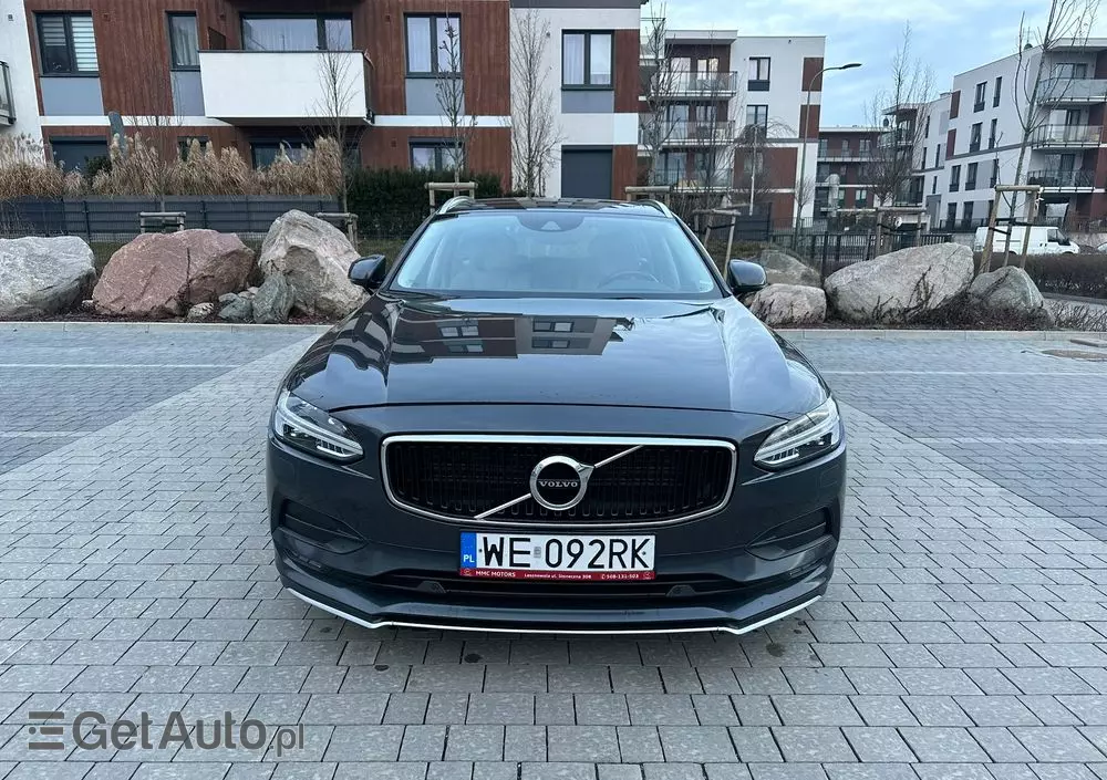 VOLVO V90 D5 AWD Momentum