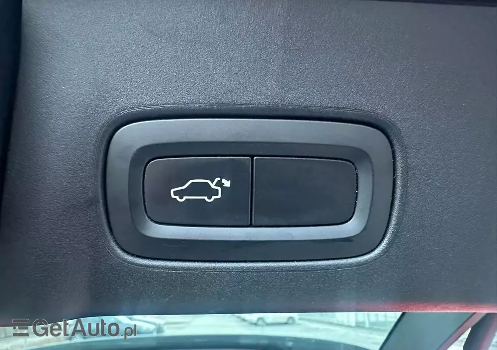 VOLVO V90 D5 AWD Momentum