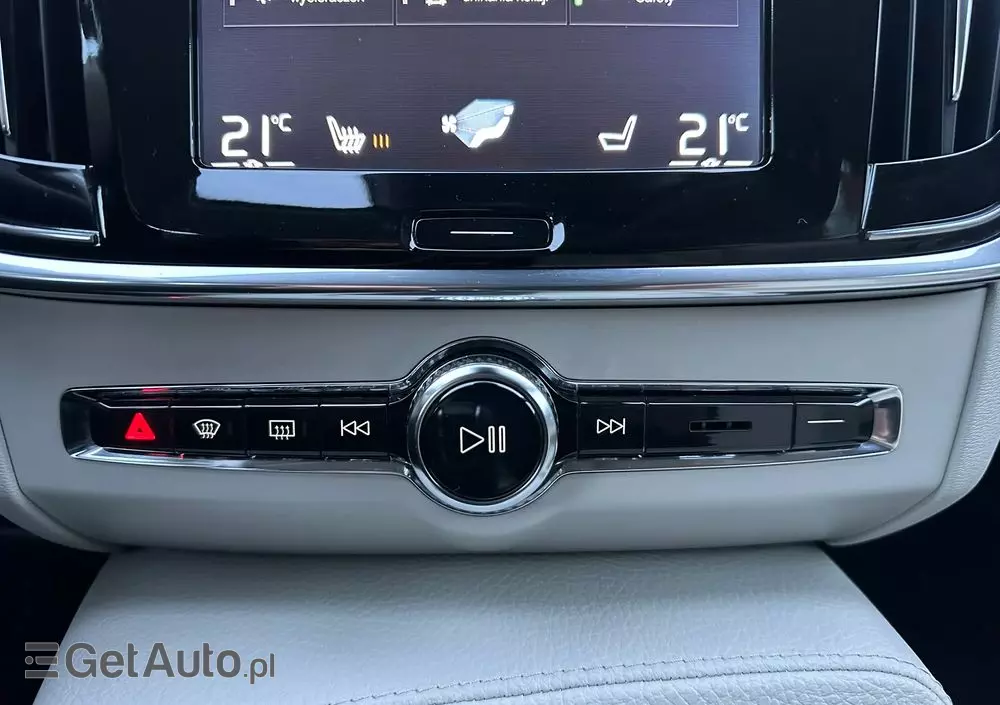 VOLVO V90 D5 AWD Momentum