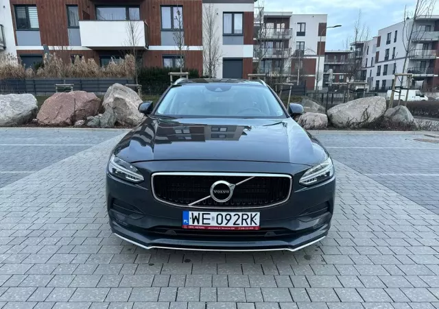 VOLVO V90 D5 AWD Momentum