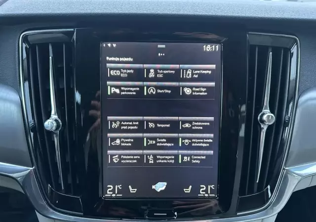 VOLVO V90 D5 AWD Momentum