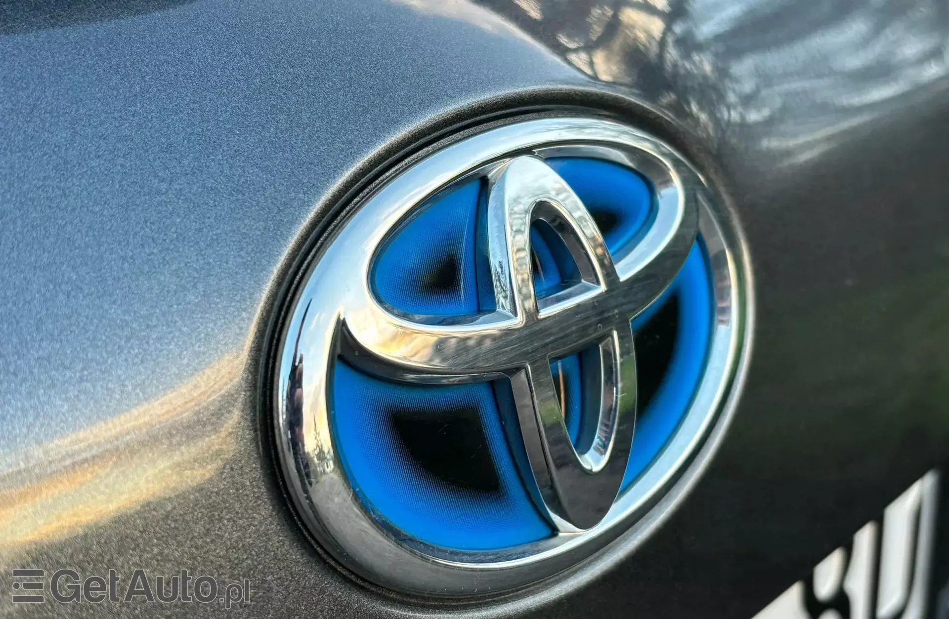 TOYOTA Yaris 1.5 VVT-i (100 KM) Hybrid Automatic