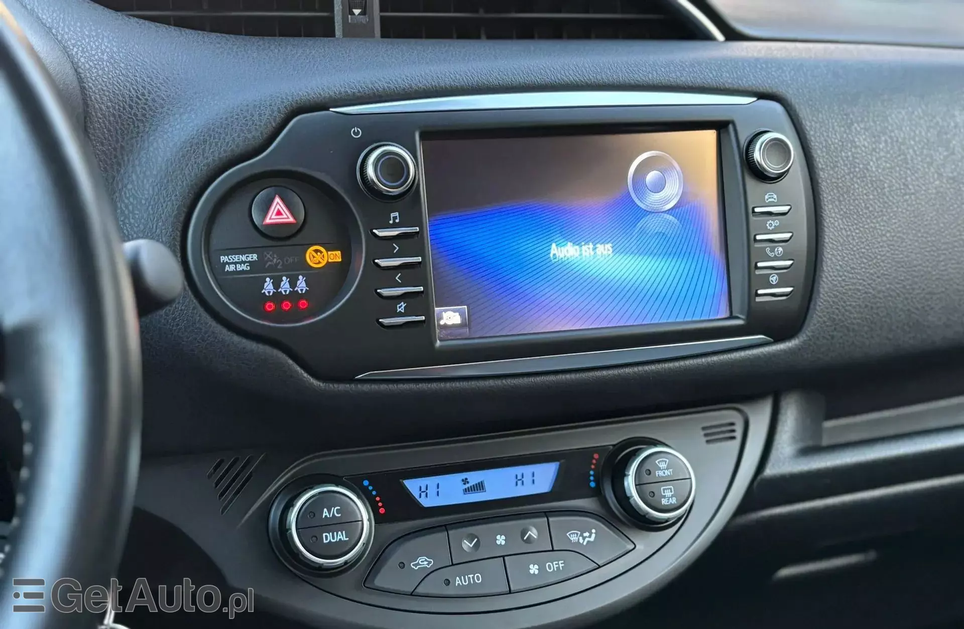 TOYOTA Yaris 1.5 VVT-i (100 KM) Hybrid Automatic