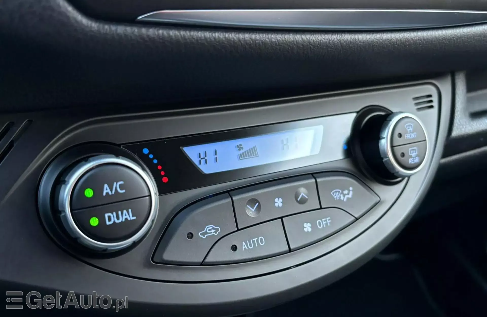 TOYOTA Yaris 1.5 VVT-i (100 KM) Hybrid Automatic