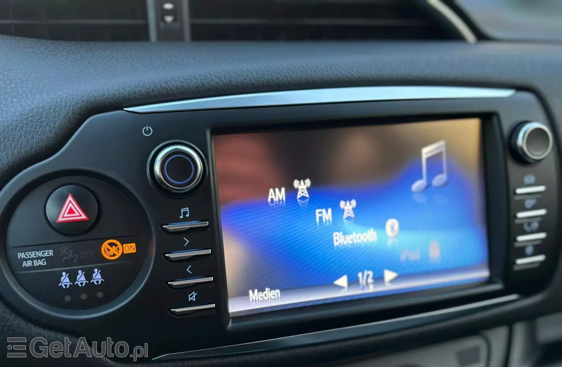 TOYOTA Yaris 1.5 VVT-i (100 KM) Hybrid Automatic