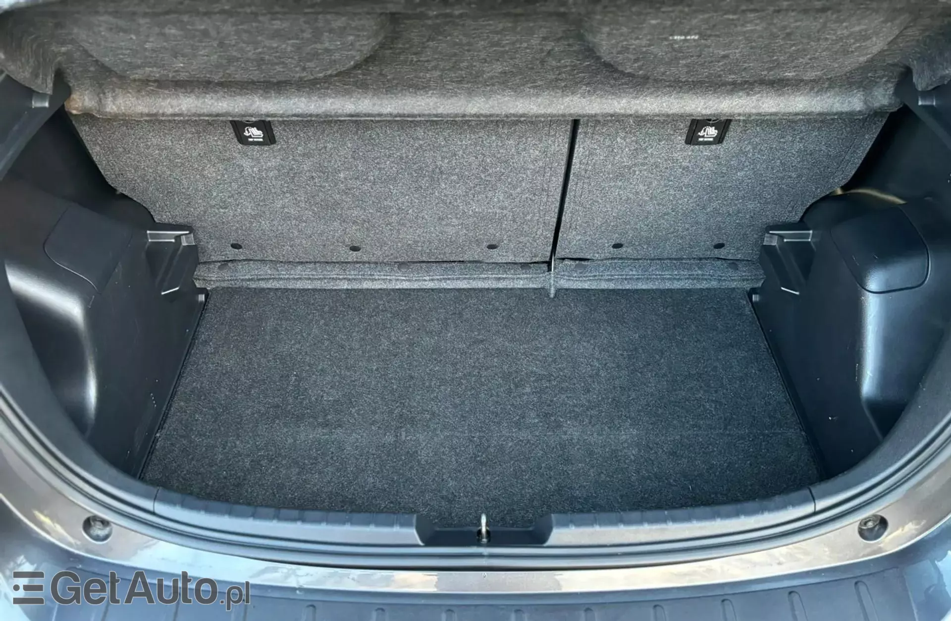 TOYOTA Yaris 1.5 VVT-i (100 KM) Hybrid Automatic