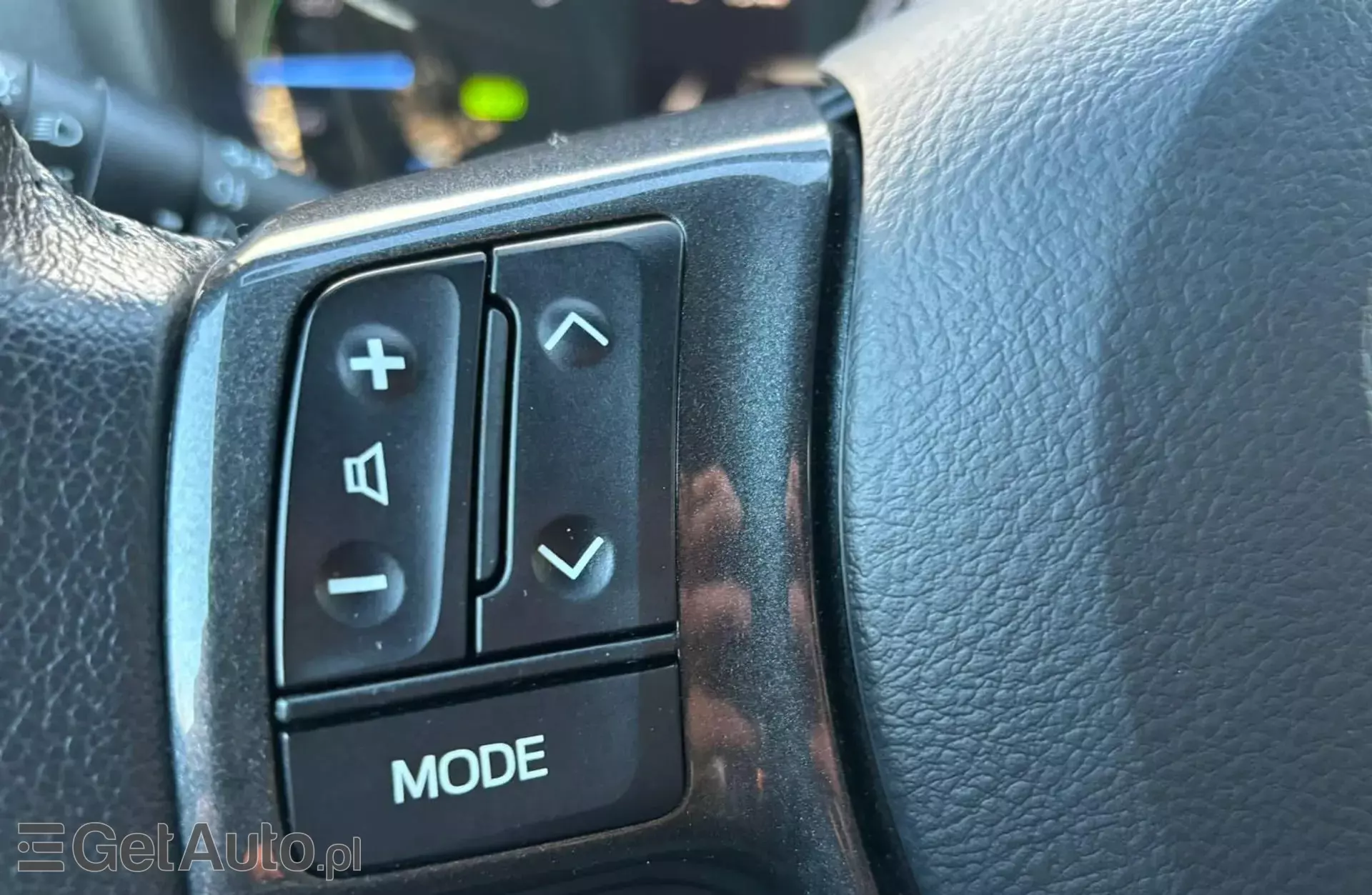 TOYOTA Yaris 1.5 VVT-i (100 KM) Hybrid Automatic