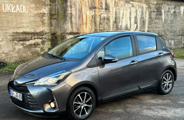 TOYOTA Yaris 1.5 VVT-i (100 KM) Hybrid Automatic