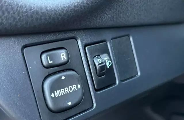 TOYOTA Yaris 1.5 VVT-i (100 KM) Hybrid Automatic