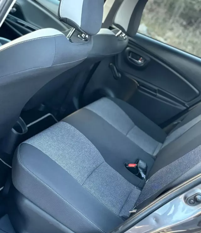 TOYOTA Yaris 1.5 VVT-i (100 KM) Hybrid Automatic