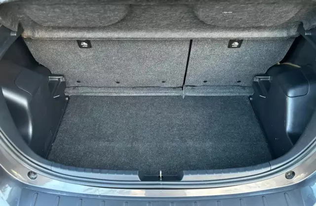 TOYOTA Yaris 1.5 VVT-i (100 KM) Hybrid Automatic