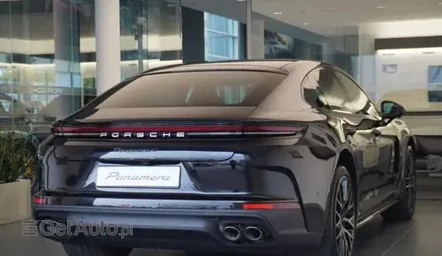 PORSCHE Panamera 