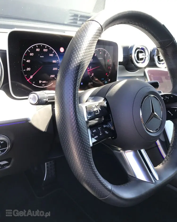 MERCEDES-BENZ CLE 200 9G-TRONIC Edition AMG Line