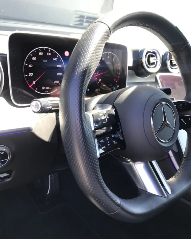 MERCEDES-BENZ CLE 200 9G-TRONIC Edition AMG Line