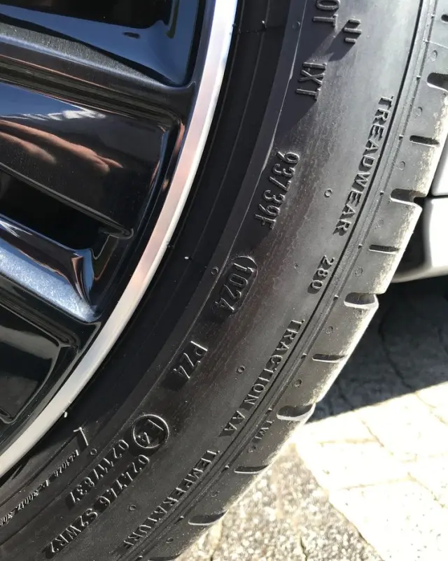 MERCEDES-BENZ CLE 200 9G-TRONIC Edition AMG Line