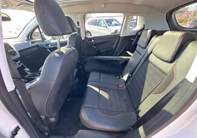 PEUGEOT 2008 PureTech 110 Stop&Start EAT6 GT-Line Edition